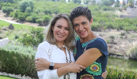  Fabiola Nieto y Margarita Padilla.