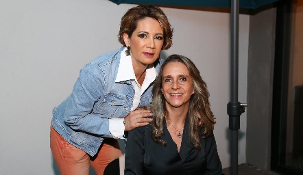  Isabel Carrillo y Diana Barba.
