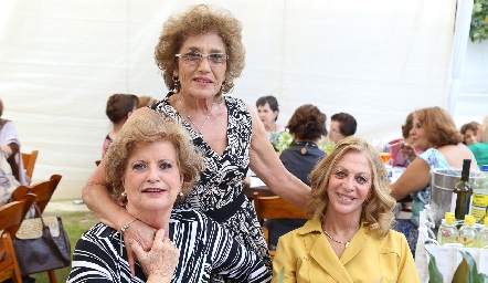  Laura González, Coco Pizzuto y Carolina Ocaña.