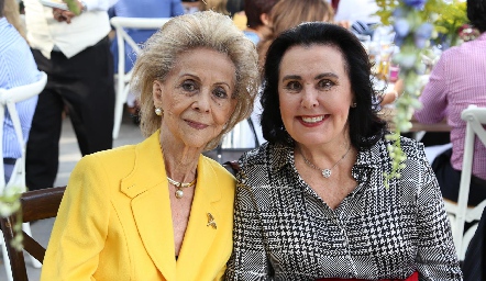  Concha López y Alicia Lebrija.