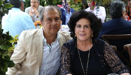  Rafael Mejía y Martha Brichis.