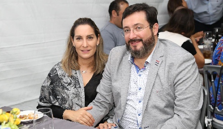  Maribel De Antuñano y Germán González.