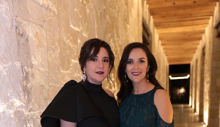  Claudia y Mónica Zárate.