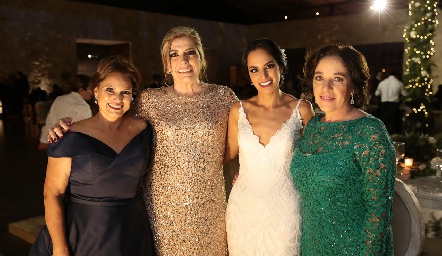  Gloria Rosillo, Emilia Smith, Natalia Leal y Cuca Díaz Infante.