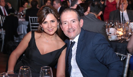  Adriana Villalobos y José Luis Cepeda.