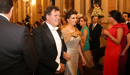  Consuegros, Roberto Meade y Marisa Mercado de Tobías.
