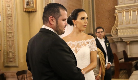  Santiago y Mariana en su boda.