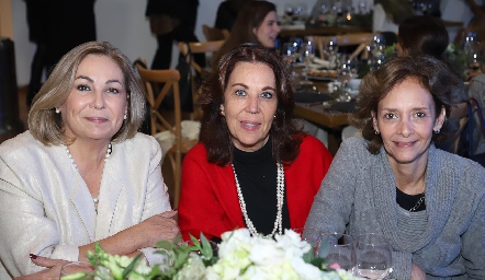  Rocío Fernández, Lourdes Alcalde y Caridad Rangel.