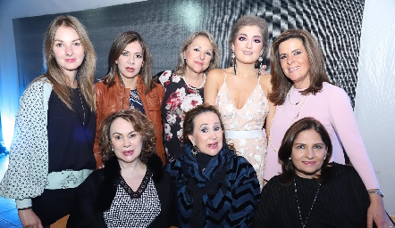  Alejandra López, Liliana Fernández, Alejandra Canales, Silvana Zendejas, Martha Elena Muñiz, Lourdes López, Maricarmen López y Mónica Guillén.