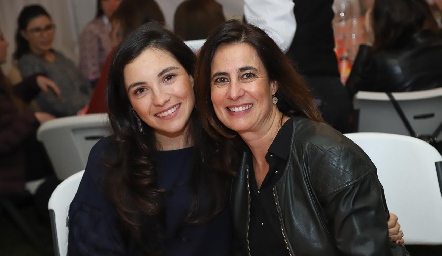  Yusa de la Rosa y Ana Paula Gutiérrez.