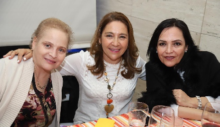 Carla Dorador, Alicia de la Rosa y Lucía Betancourt.