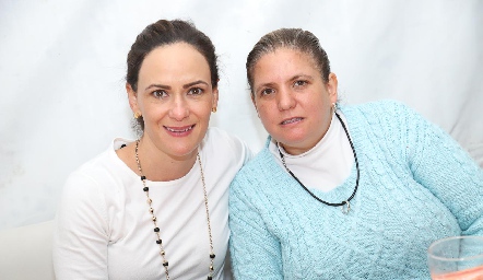  Daniela Coulon y Adriana González.