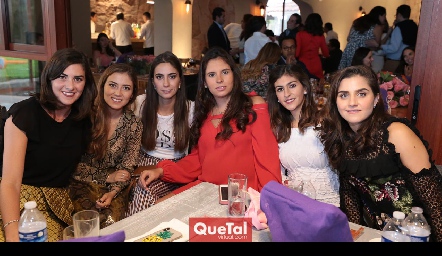  Mariana, Elizabeth Treviño, Lore Andrés, Daniela de la Fuente, Paty Gómez y Eugenia Musa.