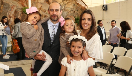  Familia Gutiérrez Rivero con Alexia Galán.