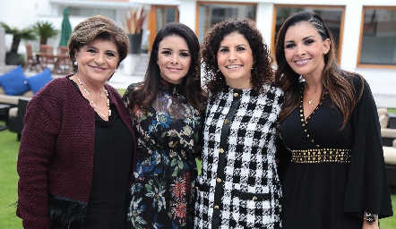  Aurora Moreno, Gaby Gómez, Roxana Gómez y Lizette Gómez.