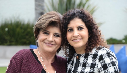 Aurora Moreno y Roxana Gómez.