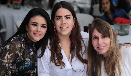  Gaby Gómez, Gaby Carrillo y Leyre Hurtado.