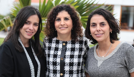  Natalia Loera, Roxana Gómez y Gris Navarro.