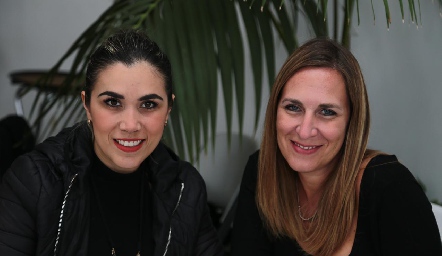  Natalia López y Mónica Rodríguez.