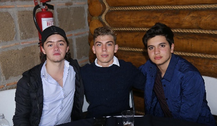  Daniel Nieto, Joseph Vilet y Nico Zacarías.