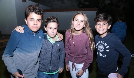  Juanma, Jero, Camila y Javier.