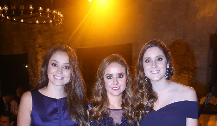  Paloma, Ana Gaby y Miriam Díaz Infante Meade.