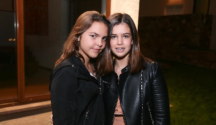  Paulina Viramontes y Ánika Lozano.