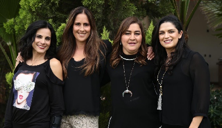  Anilú Enríquez, Adriana Pedroza, Deyi Cázares y Daniela Gutiérrez.