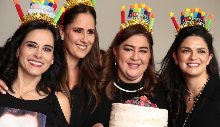  Anilú Enríquez, Adriana Pedroza, Deyanira Cázares y Daniela Gutiérrez.