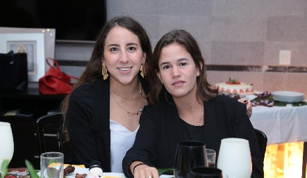  Diana Olvera y Montse Barral.