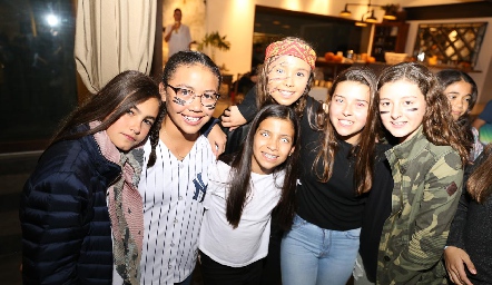  María Vigata, Pau Muñoz, Camila Díaz, Alexa Heinze, Victoria Muñoz e Isa Villalobos.