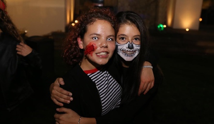  Ana Isabel y Fernanda Acebo.