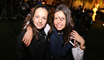  Andrea Barrón y Natalia Loredo.