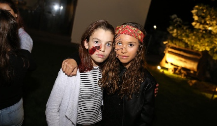  Andrea Limón y Alexa Heinze.