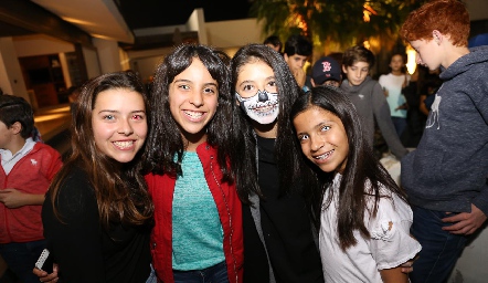  Victoria Muñoz, Luciana Pillado, Fernanda Acebo y Camila Díaz.
