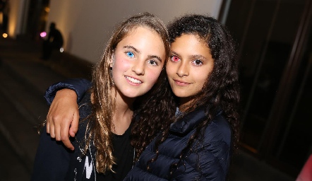  Camila de la Garza y Valeria Delsol.