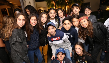  En la fiesta.