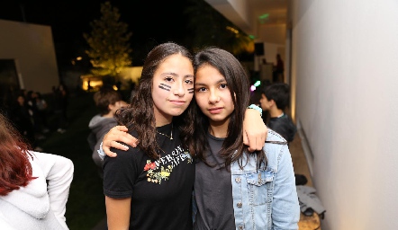  Ana Pau y Camila.