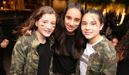  Isa Villalobos, María Anguiano y Natalia Téllez.