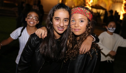  María Mares y Alexa Heinze.