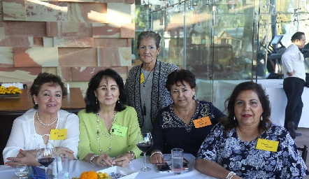  Imelda Benavente, Jovis, Martha Chávez, Charo Pacheco y Claudia Lambert.