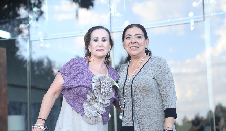  Maricarmen López y Marcela Nava.