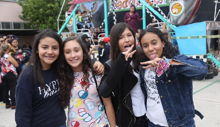  Fiesta de disfraces del Colegio Motolinía.