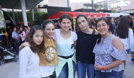  Fiesta de disfraces del Colegio Motolinía.