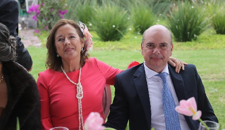  Macarena Pérez y Luis Gómez.