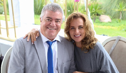 Roberto Lozano y Patricia Del Bosque.