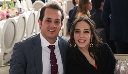  Alejandro Sánchez y Sofía Torres.