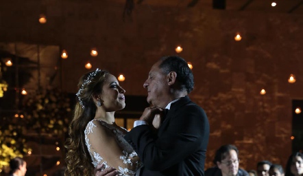  Fernanda y Carlos Paredes.