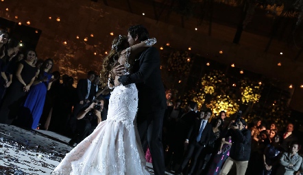  Los novios.