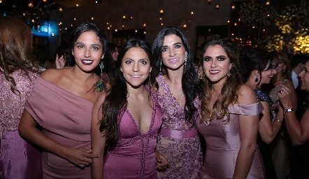  Sofía Aguilar, Claudia Díaz de León, Carla Moreno y Andrea González.